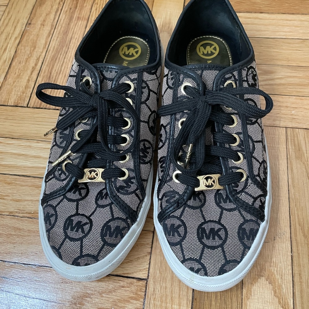 Michael Kors sneakers ✨